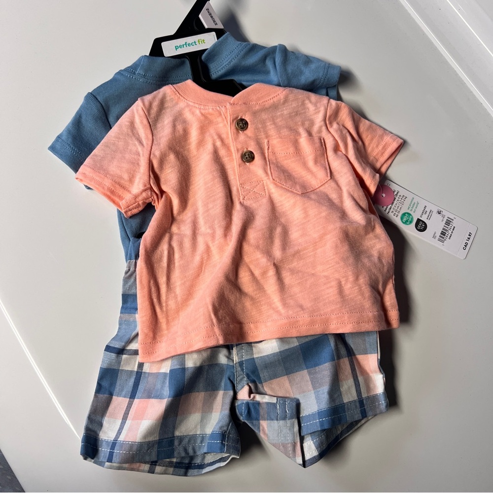 ❌ SOLD ❌ 3/$25 Carter’s newborn baby boy